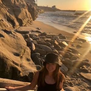 Meet your Posher, Avery